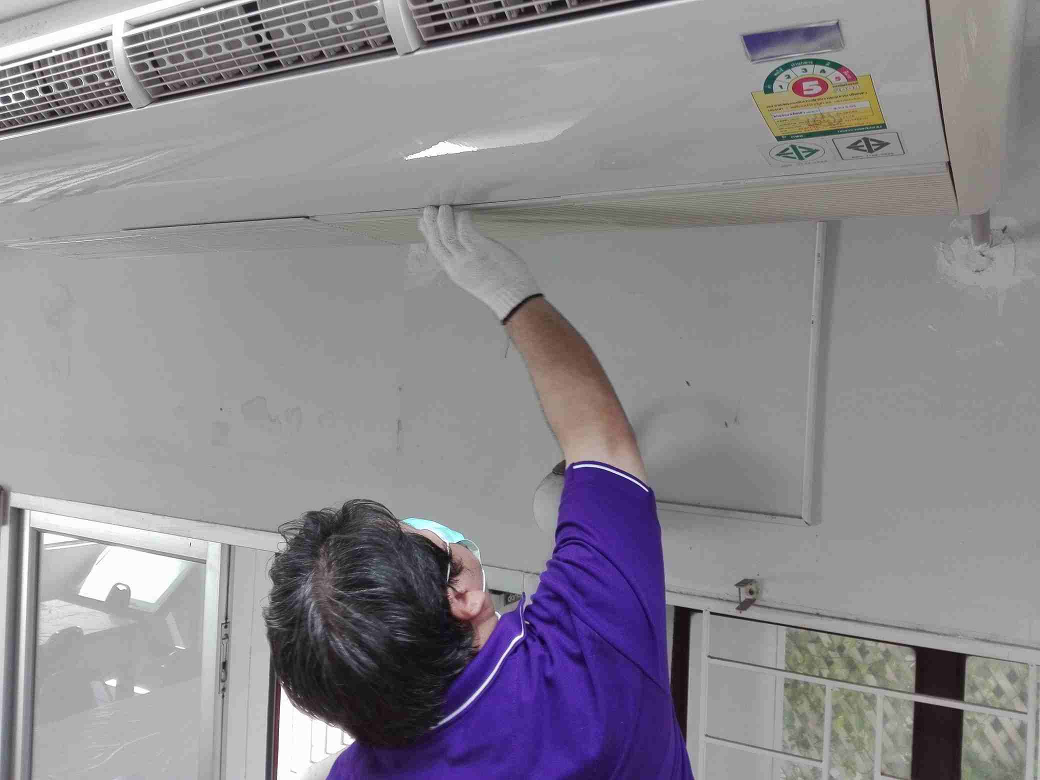 สำนักจัดกิจกรรม Big Cleaning Day and Green University