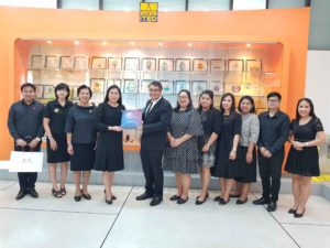 Read more about the article สำนักพัฒนาเทคนิคศึกษา รับมอบหนังสือที่ระลึก 60 ปี มจพ.