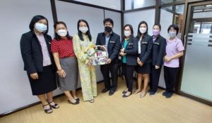 Read more about the article คณะผู้บริหาร และบุคลากร สำนักพัฒนาเทคนิคศึกษา มอบกระเช้าสวัสดีปีใหม่ 2566
